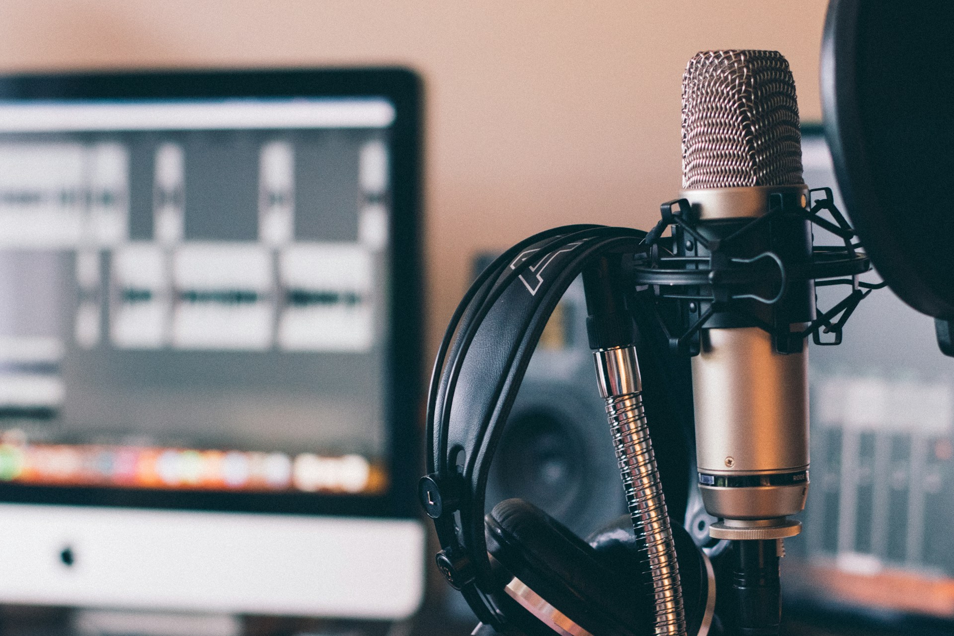 Podcasting microphone
